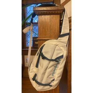 Patagonia Atom Sling Padded Back & Straps Polyester Bag 48261 White / Green 8 L